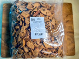 Рыбные снеки: Гренки черные со вкусом буженины